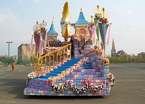 遊樂(le) 園花車