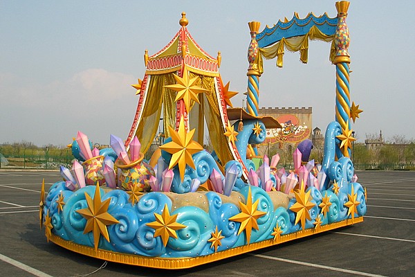 遊樂(le) 園花車